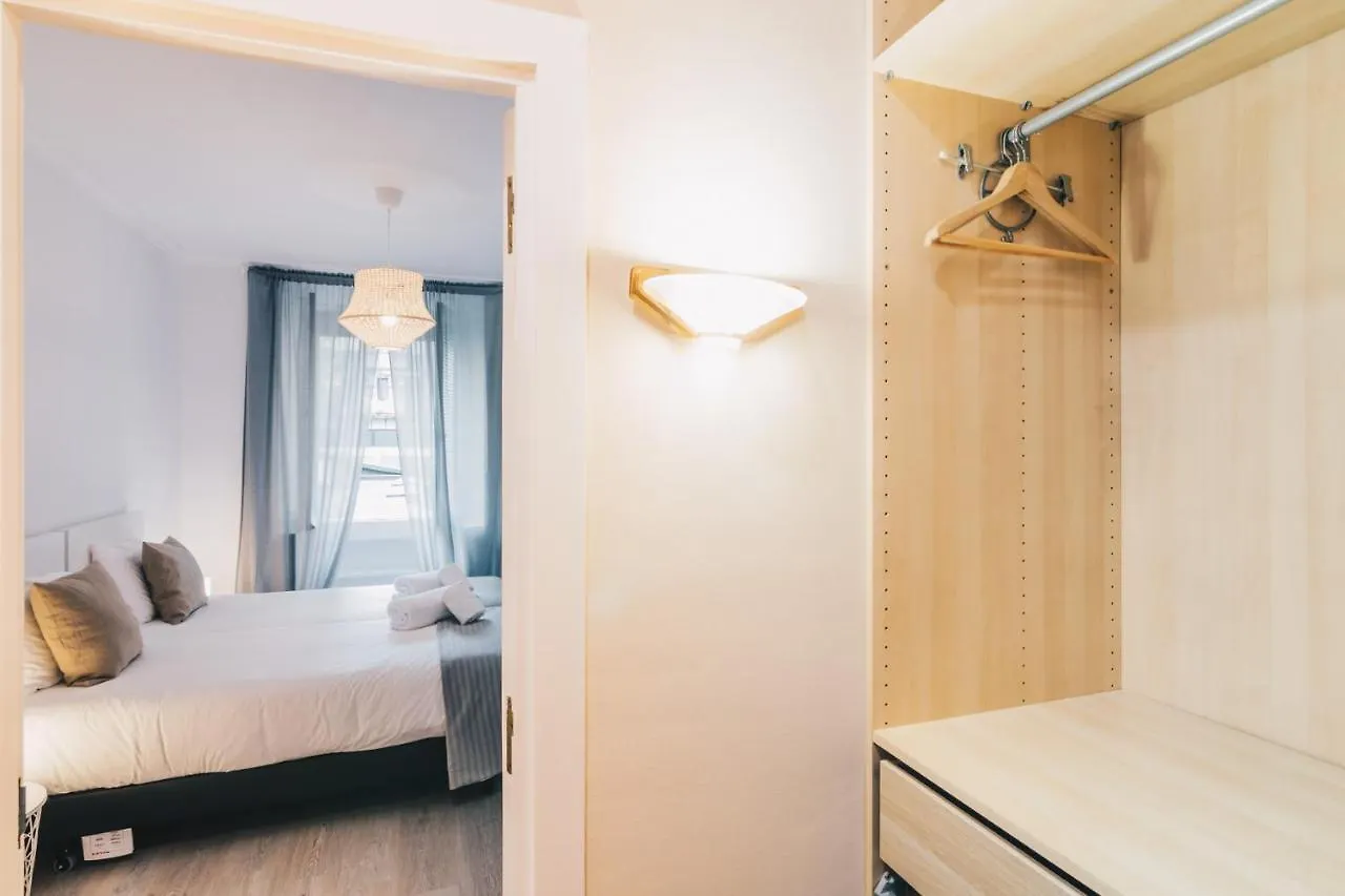 Victoria By People Rentals San Sebastian 0*,  Spain