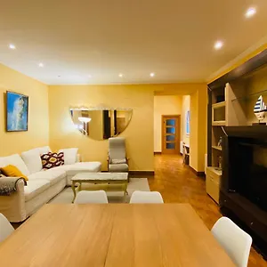 Casa Naranja - Centrally Located, Spacious, Unique Apartamento